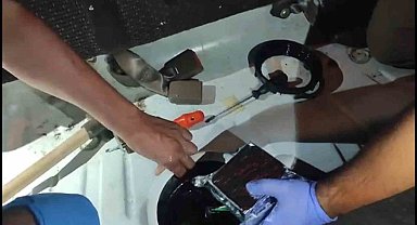Paket paket eroini yakıt deposuna saklamışlar