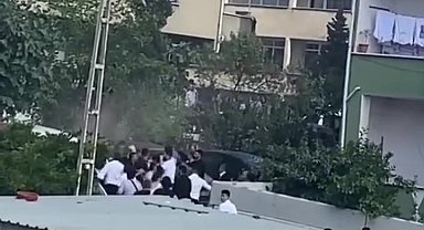 Pendik'te sokak düğününde tekme ve yumruklar havada uçuştu