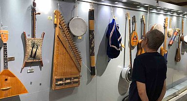 Pendik'te yedi kıtadan 600 müzik enstrümanı sergide buluştu