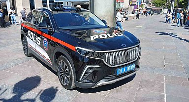 Polis aracı Togg'a vatandaşlardan yoğun ilgi: "Yerli ve milli olması gurur verici"