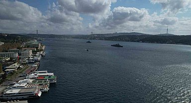 Preveze Deniz Zaferi'nin 485'inci yıldönümünde 15 savaş gemisi Boğaz'dan geçti