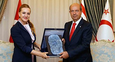 Rektör Hotar, KKTC Cumhurbaşkanı Tatar'ı ziyaret etti