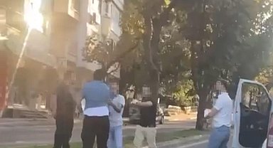 Sabır sınavı, kendisini darp eden adama karşılık vermedi