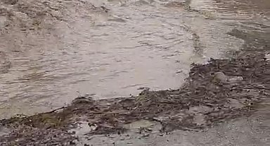 Sağanak yağış nedeniyle kapanan Geyikli-Ayvacık yolu trafiğe açıldı