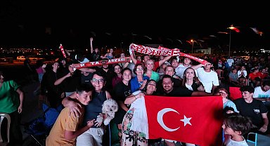 Şampiyonluk coşkusu Merkezefendi'de yaşandı