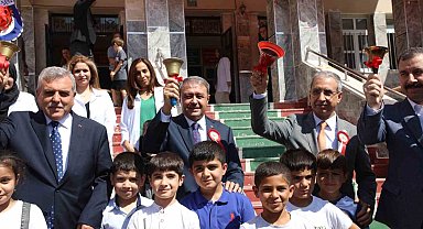 Şanlıurfa'da 767 bin öğrenci için ders zili çaldı