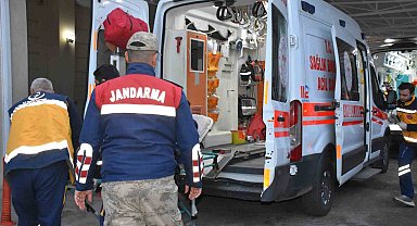 Şanlıurfa'da kamyonetin altında kalan bebek hayatını kaybetti