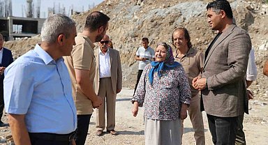 Şehidin ailesinden okul inşaatına ziyaret