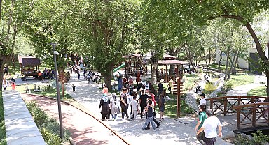 Sıcak havadan bunalan Denizlililer, Doğal Yaşam Parkı'nda rahatlıyor
