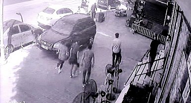 Sultangazi'de market çalışanları hırsızı peşinden koşup yakaladılar: O anlar kamerada