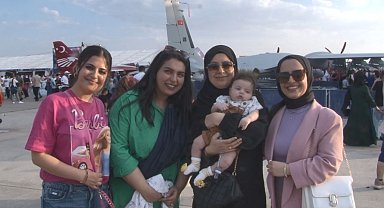 TEKNOFEST'in en küçük ziyaretçisi 2 buçuk aylık 'Toprak Ege'
