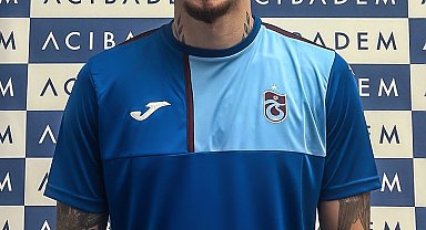 Trabzonspor, eski futbolcusu Berat Özdemir'i kiraladı