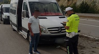 Trafik ekipleri okul servislerini denetledi
