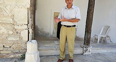 Türbenin simgesi olan taşlardan birisi çalındı