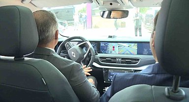 Türkiye'nin ilk uzay yolcuları Togg'u deneyimledi