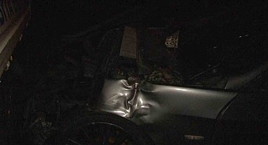 Ümraniye'de otomobil zabıta aracına çarptı: 2 yaralı