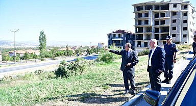 Vali Coşkun, sabıkalı kavşakta incelemelerde bulundu