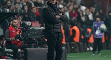 Vincenzo Montella, millilerin 21. yabancı teknik direktörü oldu
