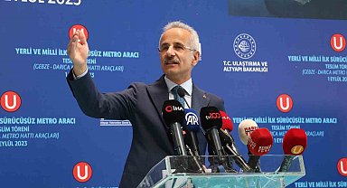 Yerli ve milli sürücüsüz ilk metro aracı Ulaştırma ve Altyapı Bakanlığına teslim edildi
