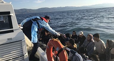 Yunan unsurlarınca ölüme terk edilen 39 kaçak göçmen kurtarıldı