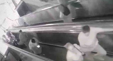 Yürüyen merdivenleri keyfi olarak durdurdular