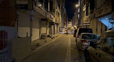 Zeytinburnu'nda mağazaya silahlı saldırı: 1 ölü, 1 yaralı