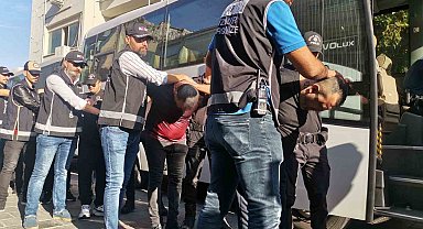 'Kafes Operasyonu'nun İzmir ayağında 20 şüpheli adliyede