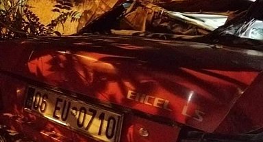 Ankara'da kontrolden çıkan araç boş araziye uçtu: 1 ölü, 2 yaralı