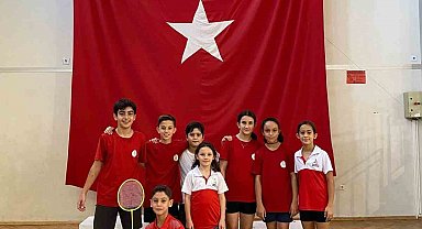 Badminton'da Bayraklı farkı!