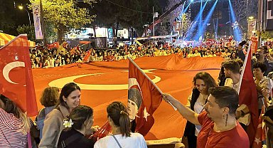 Bağdat Caddesi'nde 'Büyük Cumhuriyet Yürüyüşü'