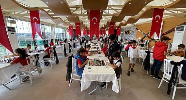 Bahçelievler'de Cumhuriyet'in 100. yılına özel satranç turnuvası düzenlendi