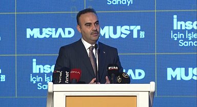 Bakan Kacır: "İsrail bir kez daha insanlık ve savaş suçu işledi"
