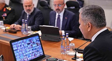 Bakan Yerlikaya 81 ilin valisi ile video konferans toplantısı yaptı