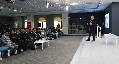 Başkan Aktaş, BTÜ'lü öğrencilerle tecrübelerini paylaştı