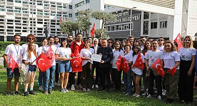 Başkan Böcek gençlerle barış için zeytin ağacı dikti