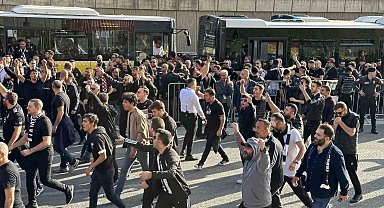 Beşiktaşlı taraftarlar RAMS Park'a geldi