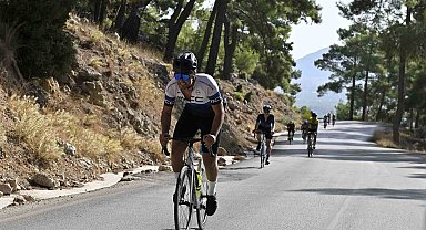 Bin 853 metrelik zirveye pedal çevirdiler
