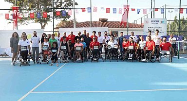 Bodrum'da Tekerlekli Sandalye 100. Yıl Tenis Turnuvası ödül töreni ile son buldu