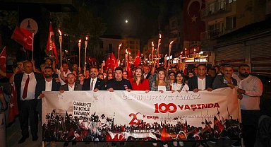Buca'da 100. yıla yakışır kutlama