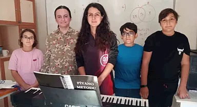 Burhaniye'de Piyano Kursu Başladı