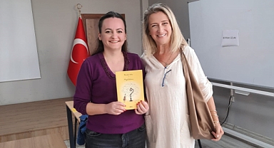 Burhaniyeli Keman Sanatçısı Solak'ın İlk İmza Günü