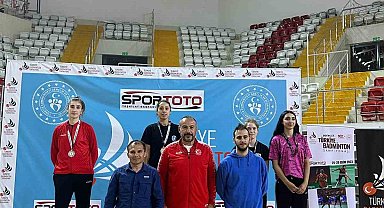 Büyükşehir Belediyesporlu badmintoncular yine zirvede