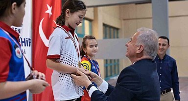 Büyükşehir Cumhuriyet Turnuvası bütün heyecanıyla devam ediyor