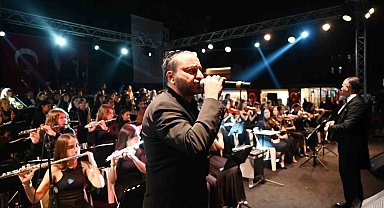Cumhuriyet'in 100. yılı Kemer'de coşkuyla kutlanıyor