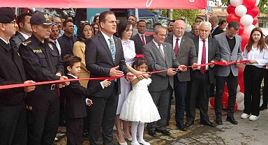 Cumhuriyet'in ışığında Cumhuriyet Kadınları defilesi
