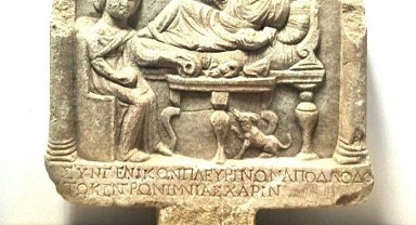 Denizli'de Roma dönemine ait mezar steli ele geçirildi