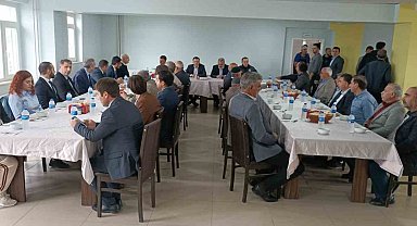 Dicle Kaymakamı muhtarlarla buluştu
