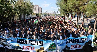 Diyarbakır'da Filistinliler'e destek yürüyüşü