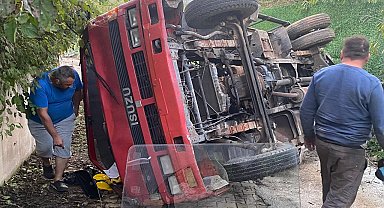 Elektrik arıza ekibi kaza yaptı: 2 yaralı