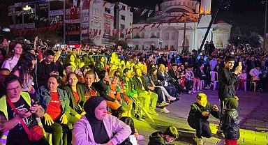 Esenyurt'ta Cumhuriyet'in 100. yılı coşkuyla kutlandı